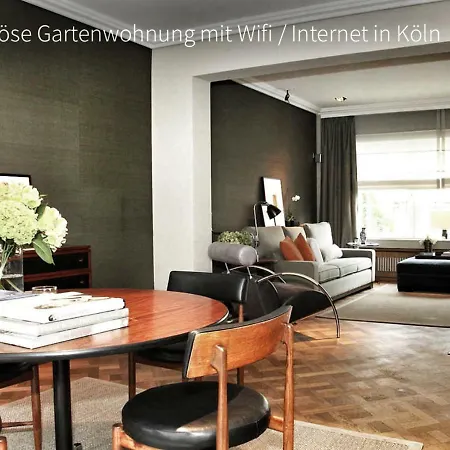 Apartmán Luxury Garden With Wifi In